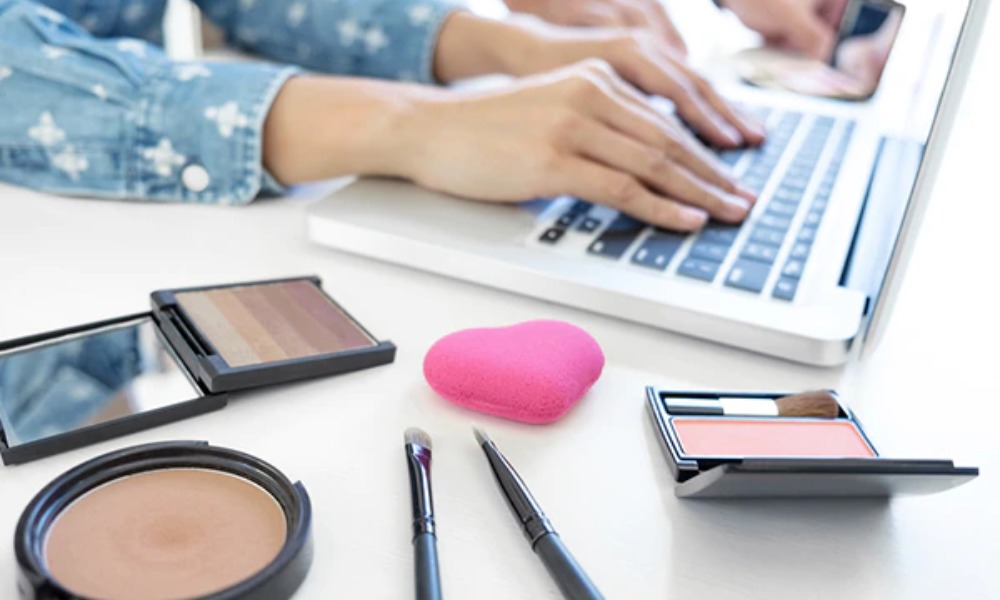 Recommendations When Buying Makeup Online  Thesmartblogger